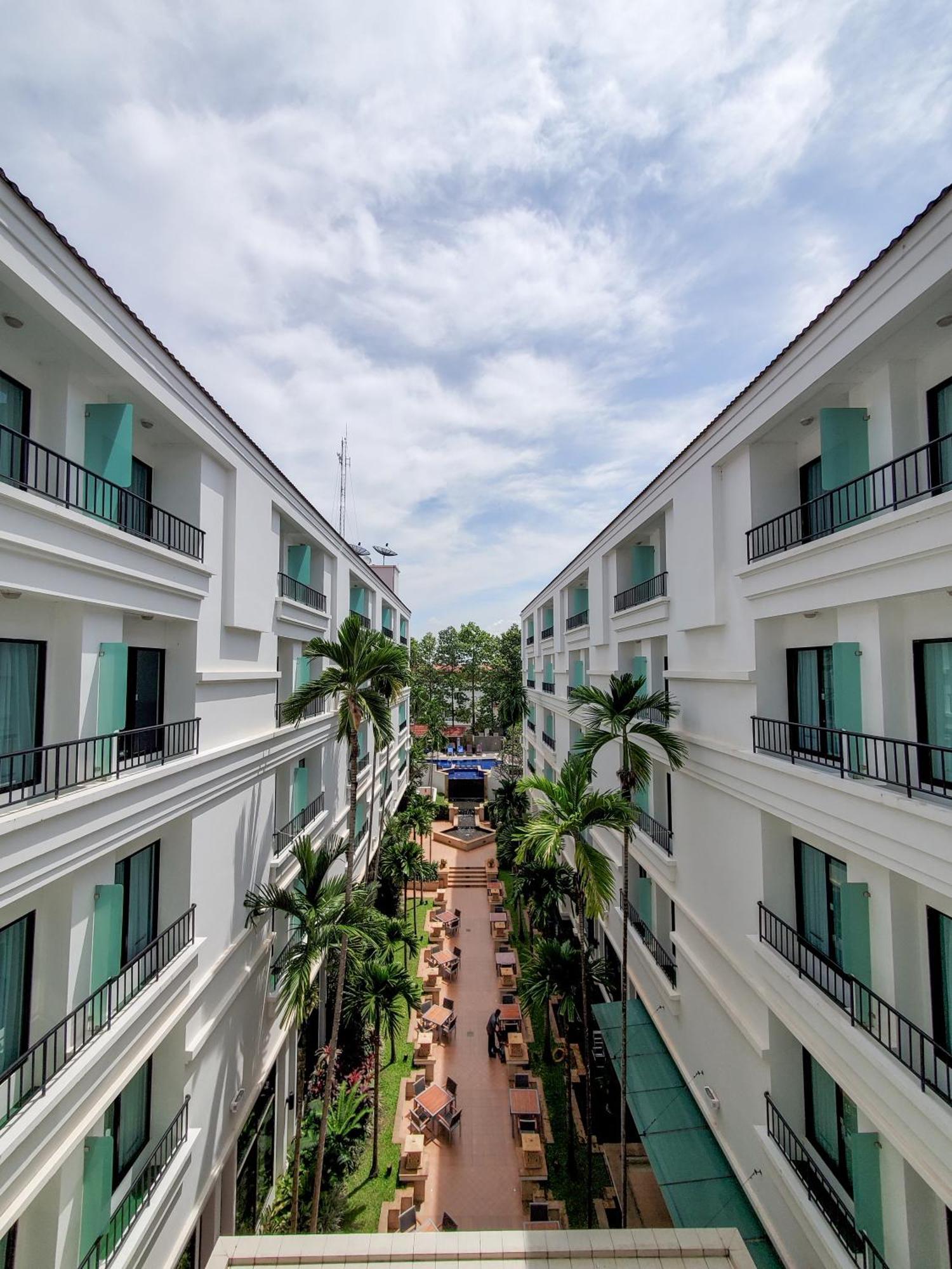 Tara Angkor 4*